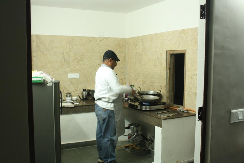 Hotel Cabana @ Pahar Ganj New Delhi Exterior photo